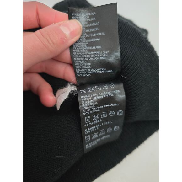 H&M Divided Nirvana Black and Yellow Embroidered Beanie - Picture 5 of 8